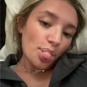 Meet your Posher, Gdawggg